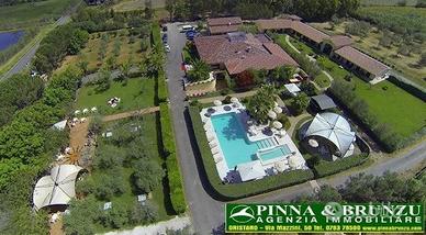 Struttura albergo ricettiva - ristorazione