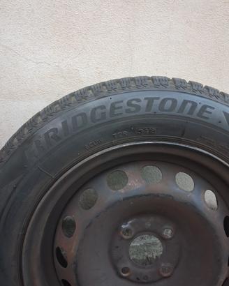 Cerchi e Gomme invernali 165 70 14 