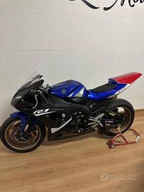 Yamaha YZF R1 RACING