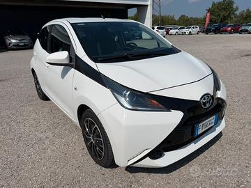 Toyota Aygo AUTOMATICA (2015)