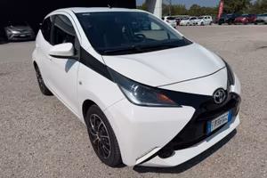 Toyota Aygo AUTOMATICA (2015)