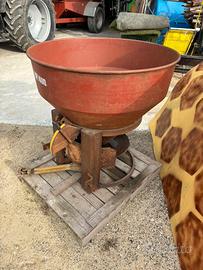 Spandiconcime 400 lt