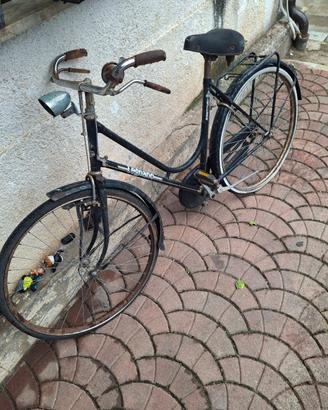 Bicicletta Legnano con freni a bacchette vintage, 