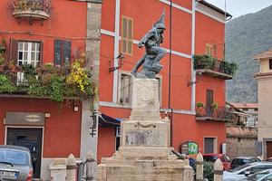 3 LOCALI A SUPINO