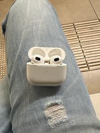 Airpods con scatola