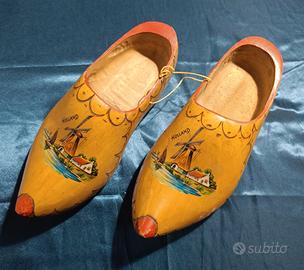 Coppia di zoccoli olandesi vintage in legno