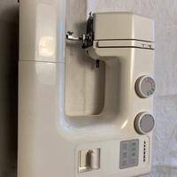 Macchina da cucire portatile Janome