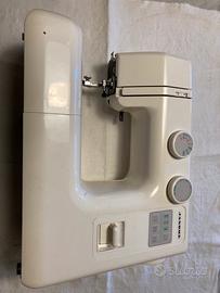 Macchina da cucire portatile Janome