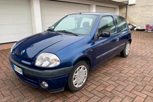 Renault Clio 1200 anno 2000