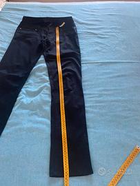 Pantaloni neri Guess
