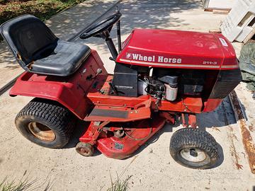 Trattorino TORO WHEEL HORSE 211-3