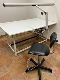 Tavolo Architetto, Sedia girevole, Lampada