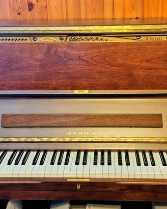 Pianoforte SAMICK SU 118
