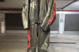 Tuta in pelle per moto
