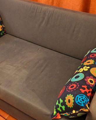 Divano 2 posti Ikea