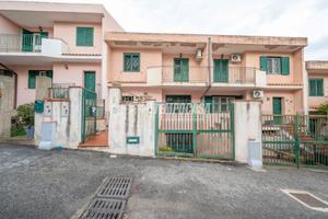 Villetta a Schiera Santa Lucia