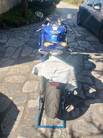 Yamaha R6