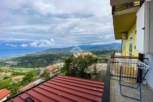 4 LOCALI A NOCERA TERINESE