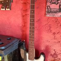 basso Precision Squier Fender 