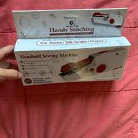 Macchina da cucire portatile mini