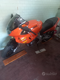 Yamaha szr supermono 600