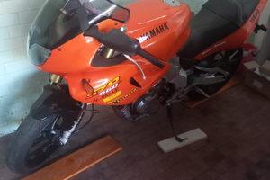 Yamaha szr supermono 600