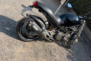 Ducati monster 750