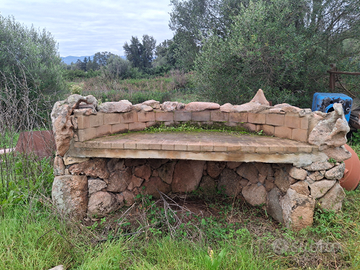 Barberque fatto in pietra a mano artigianale