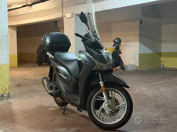 Sh 150 i  ABS - Euro5 con 13000km