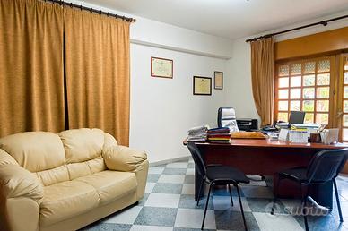 Ufficio indipendente tutto compreso