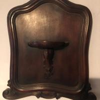 Acquasantiera antica in legno