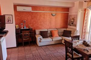 Casa a Portorosa con terrazzo vista canale