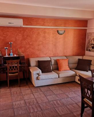 Casa a Portorosa con terrazzo vista canale