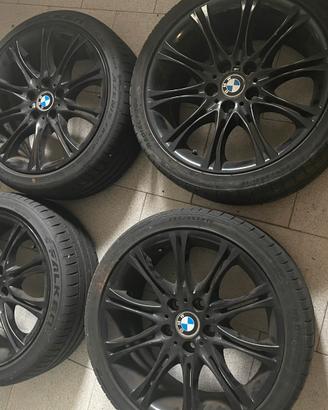 4 pneumatici con cerchi BMW