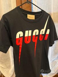 GUCCI Blade Print T-Shirt – Nera