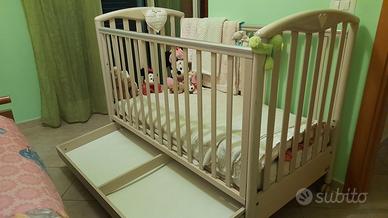 lettino pali con materasso e cassetto