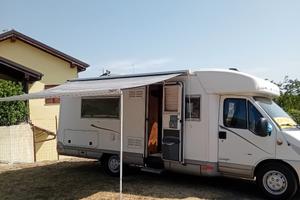 laika r  718  km 63000  garanzia 1 anno completa
