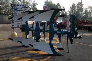 ASSORTIMENTO DI ARATRI TRIVOMERE IDRAULICI E MECCA