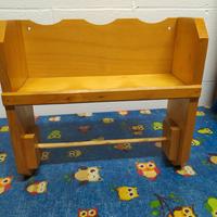 Mensole varie e vetrinetta in legno da muro