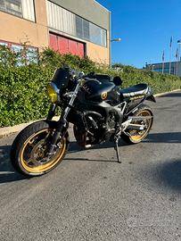Yamaha FZ6 S2 cafe racer