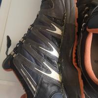 Salomon riparate e rotte con Buon fondo