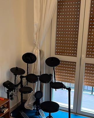 Alesis Nitro Mesh Batteria