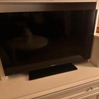 Tv telefunken32”