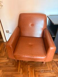 poltrona e divano in pelle