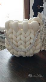 Minibag mashmallow con manico gioiello 