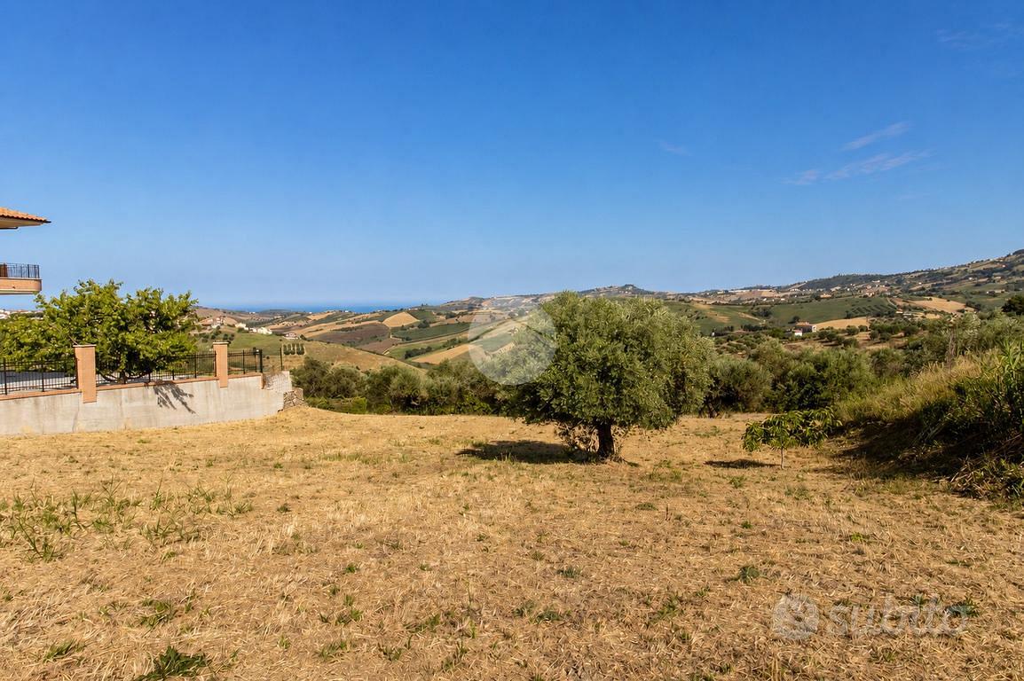 TER. RESIDENZIALE A ATRI - Vista 3