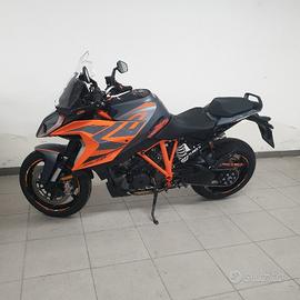 Ktm 1290 Super Duke GT touring