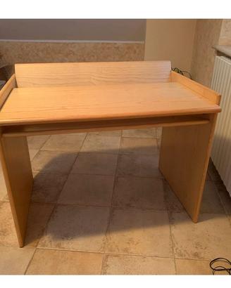 SCRIVANIA IN LEGNO BUONO