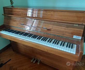 pianoforte verticale Furstein