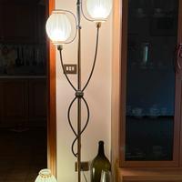 Piantana con due punti luce e Abat jour coordinata